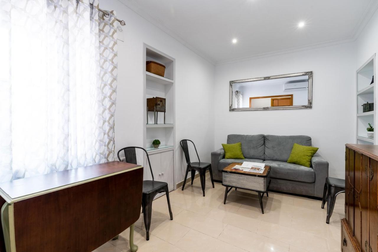 Holi-Rent Salado Apartment Seville Exterior photo