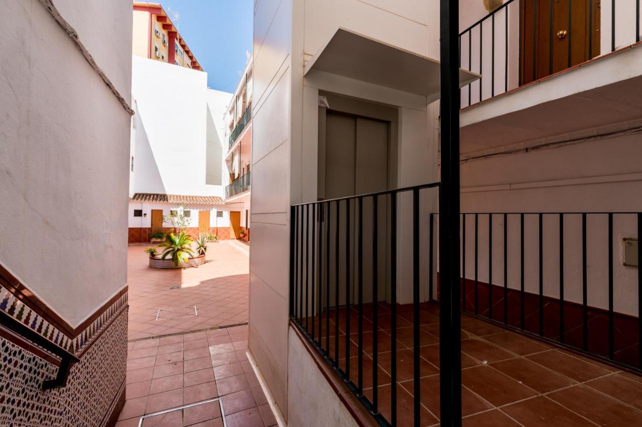 Holi-Rent Salado Apartment Seville Exterior photo