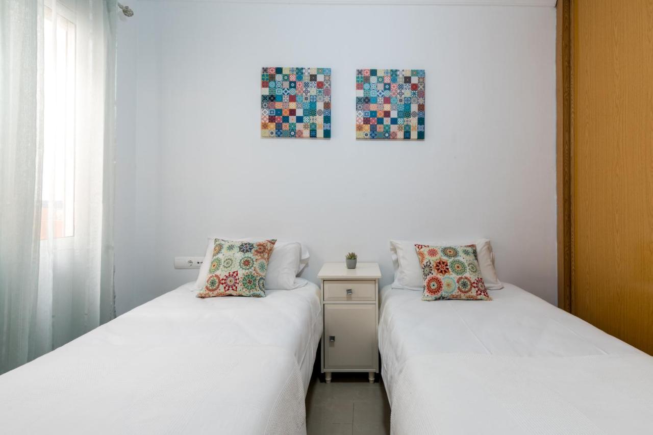 Holi-Rent Salado Apartment Seville Exterior photo